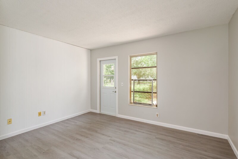 Building Photo - 2262 Swedish Dr