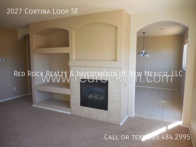 Building Photo - 2BR+Loft/2.5BTH Townhome in Gated Cabezon ...