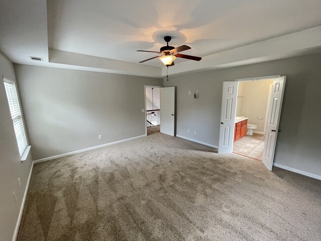 Building Photo - Saundersville Station home with renovation...