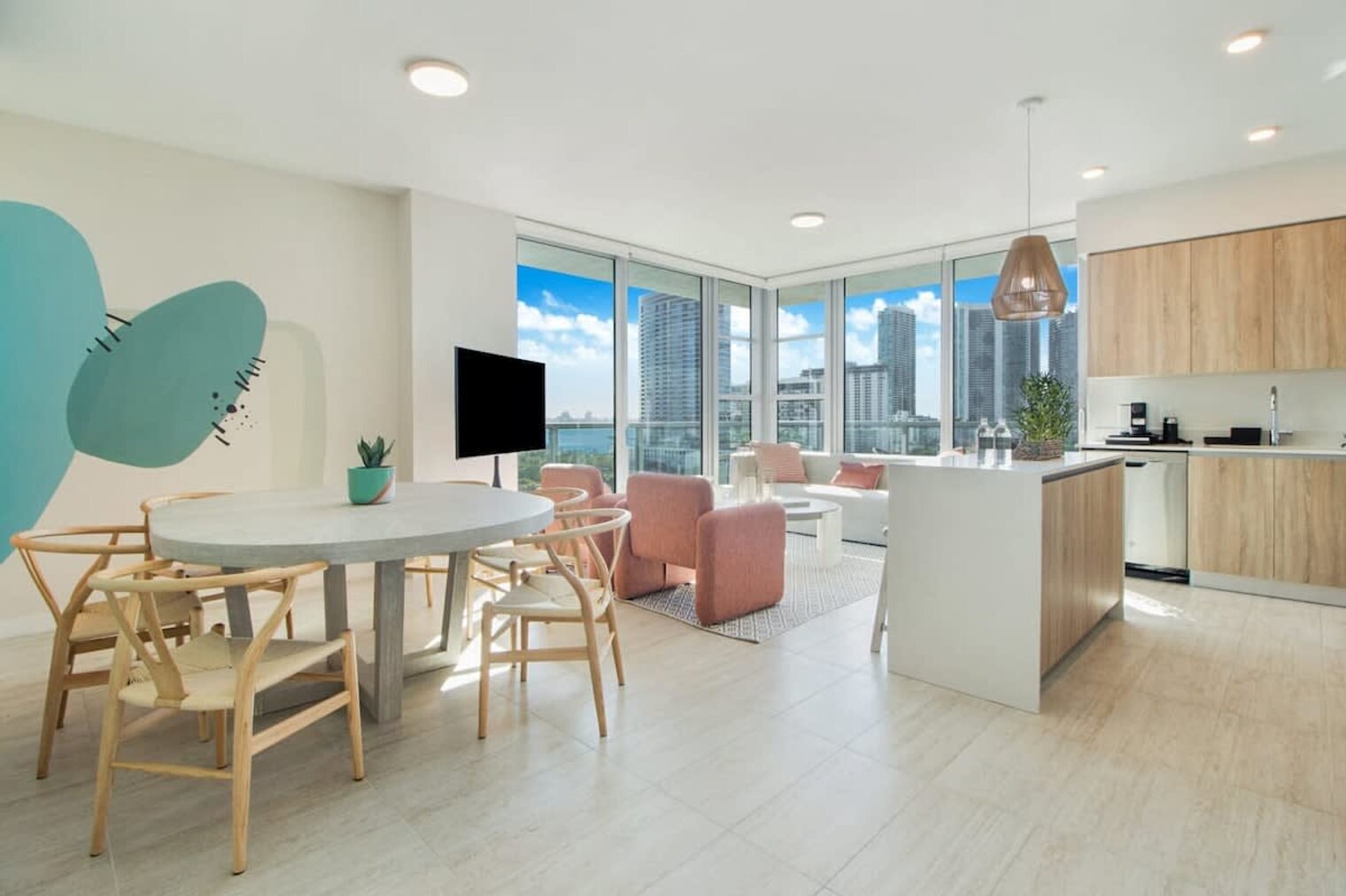Building Photo - 3900 Biscayne Blvd