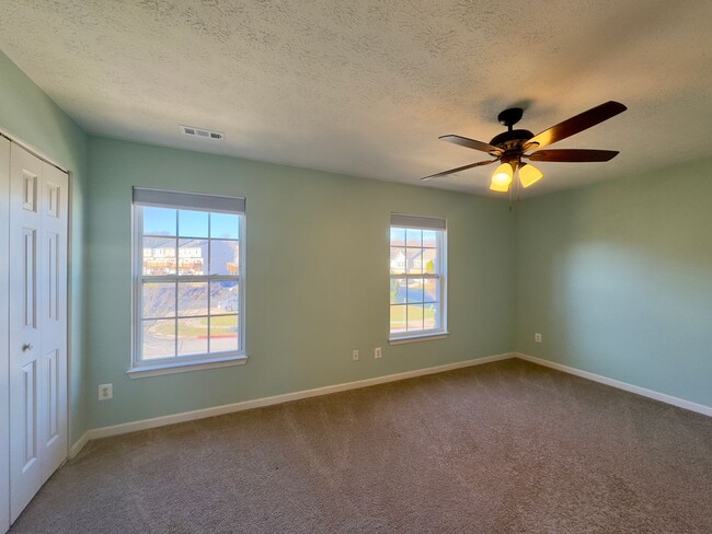 Building Photo - Charming 2 Bedroom/2.5 Bathroom Townhome in Aberdeen, MD!