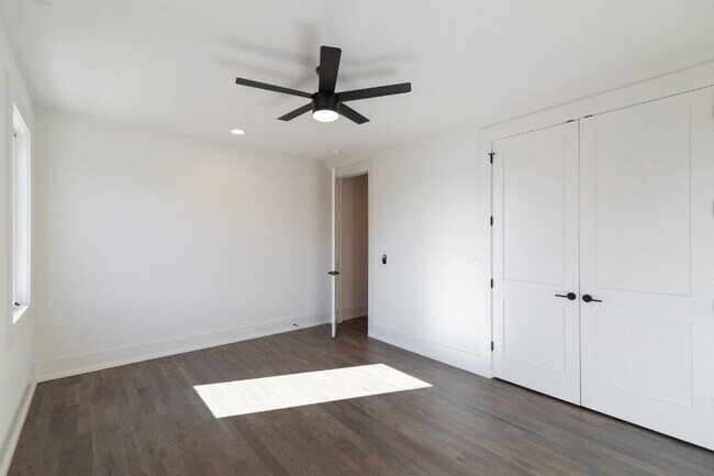 Building Photo - 1009 Garfield St