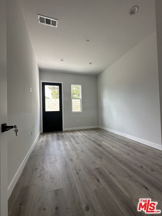 Building Photo - 6829 Bellaire Ave