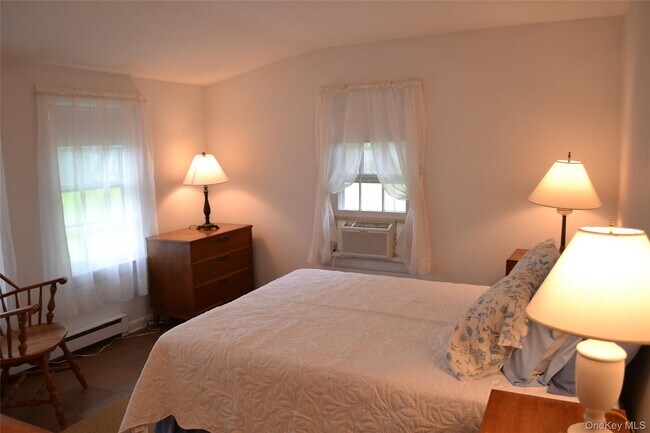 Building Photo - 34A E Hampton Sag Harbor Turnpike