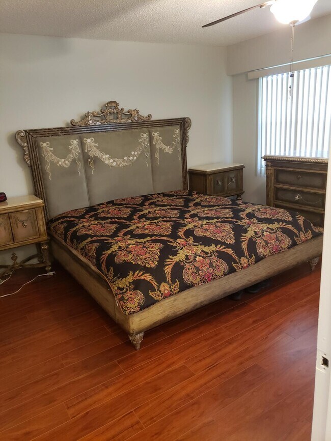 Building Photo - 77 Mansfield B