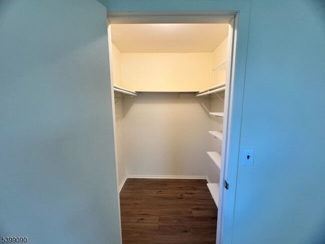 Building Photo - 55 Bolton Ct