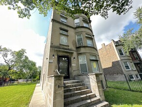 Building Photo - 639 W Garfield Blvd