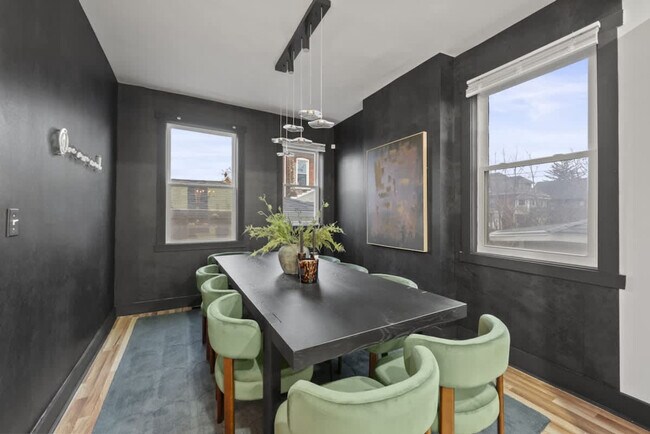 Building Photo - 286 Taylor Ave