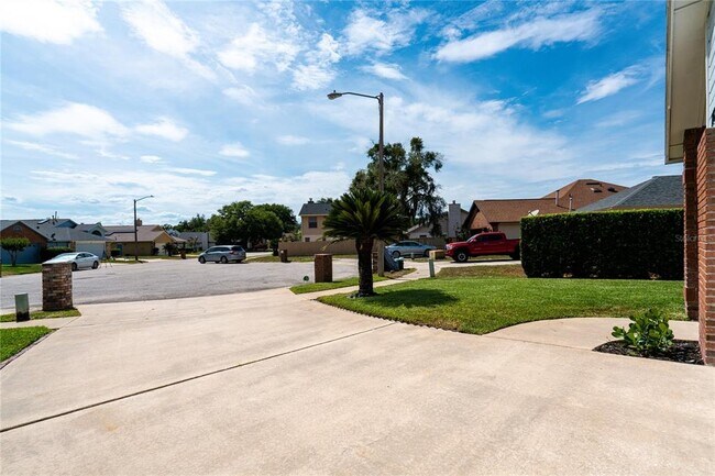 Building Photo - 1463 E Brookshire Ct