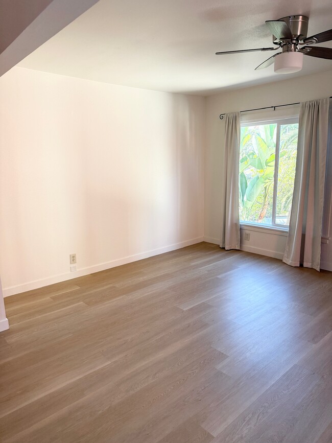 Building Photo - 2110 Glendale Blvd