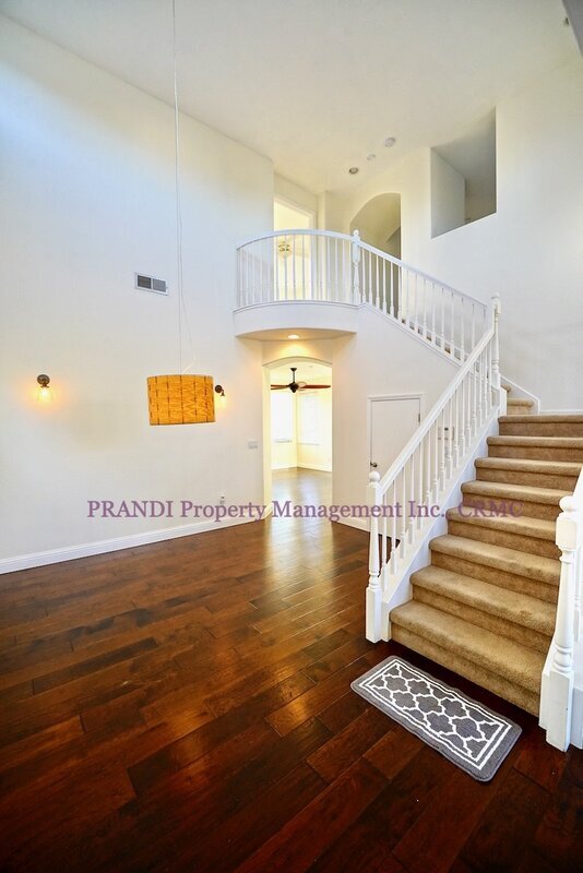 Building Photo - 14 Pizarro Ave