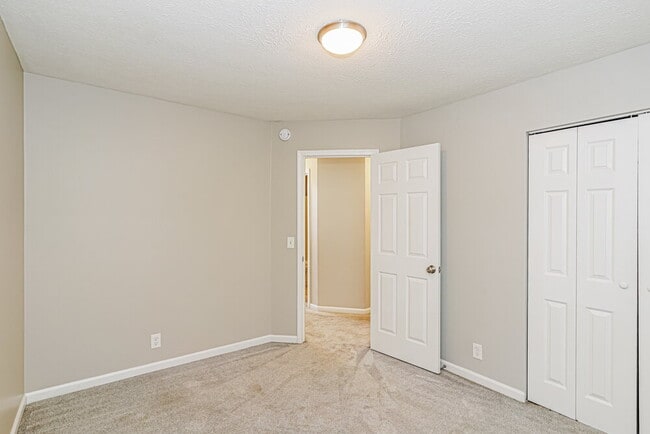 Building Photo - 379 Dorr Dr