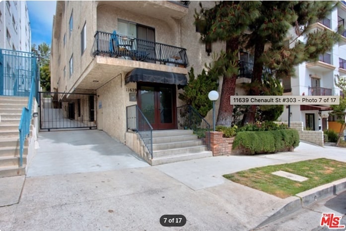 Building Photo - 11639 Chenault St