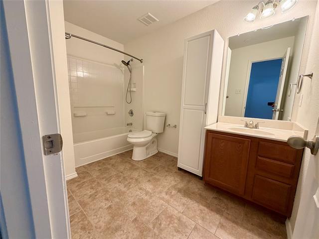 Building Photo - 6000 Lost Valley Dr