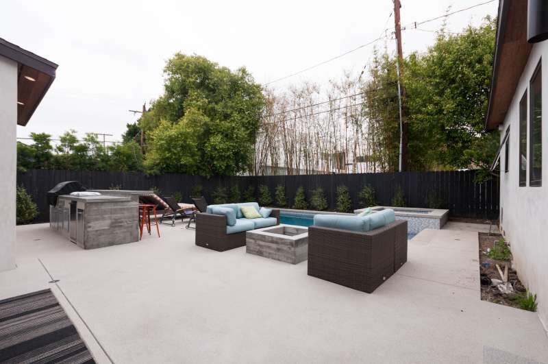 Building Photo - 4312 Mentone Ave