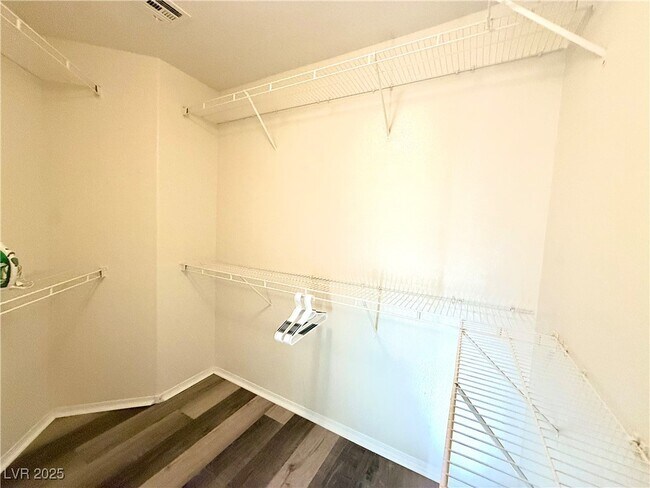 Building Photo - 3817 Bayamon St