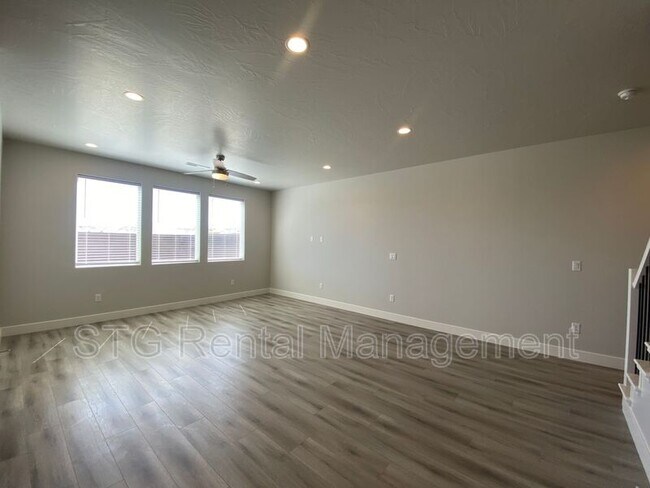 Building Photo - 1121 S 4380 W