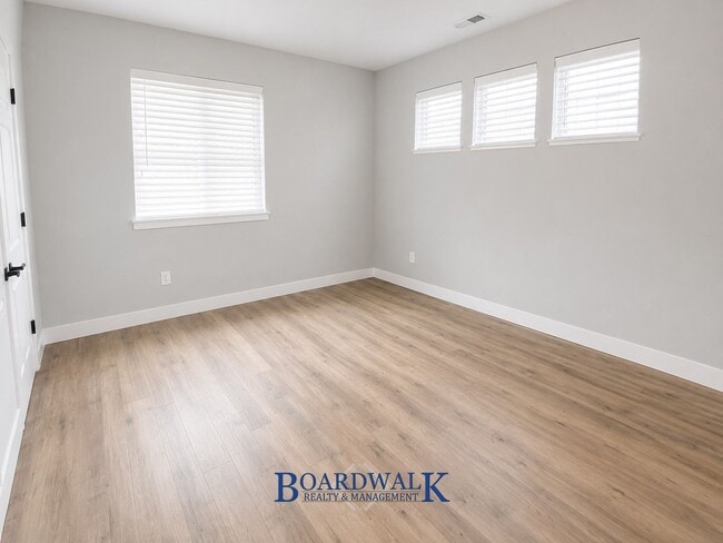 Building Photo - 5397 Borglum Ln