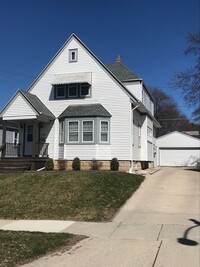 Building Photo - 2572 N 66th St