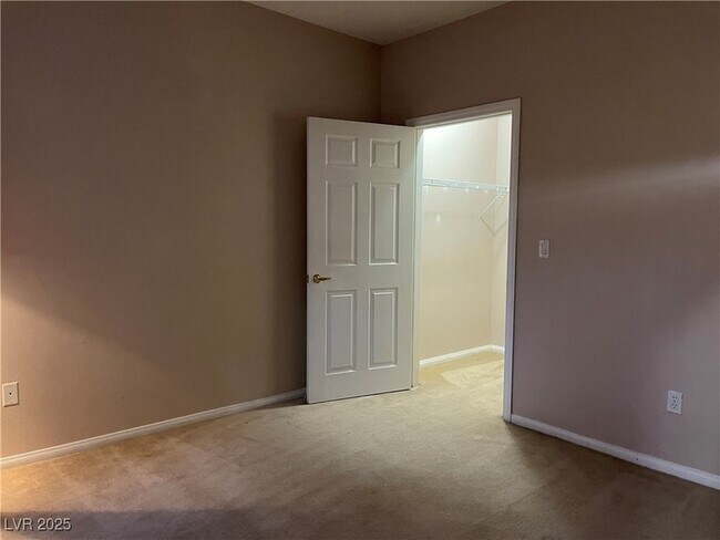 Building Photo - 8000 W Badura Ave