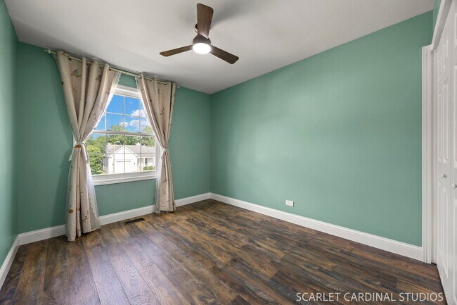 Building Photo - 309 Newport Ln