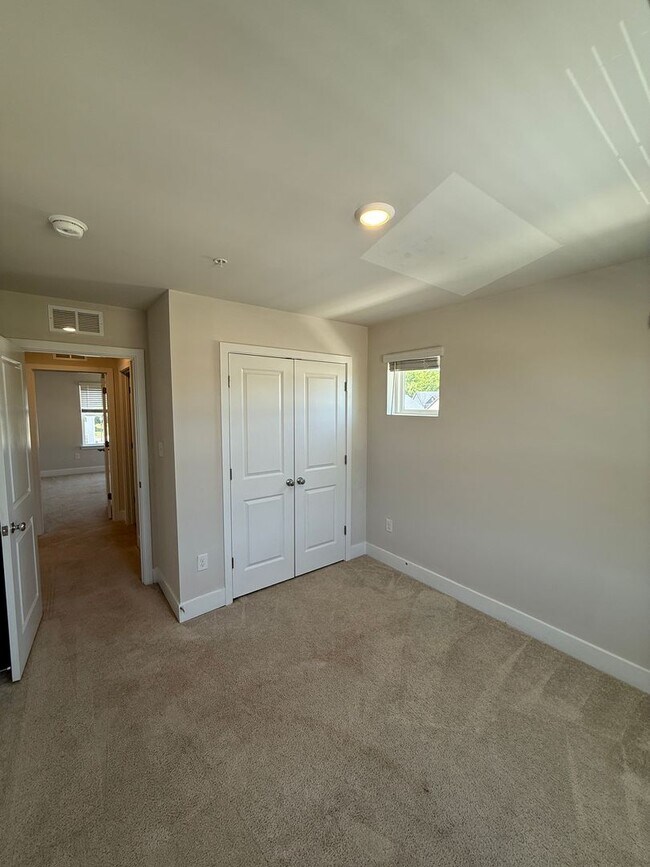 Building Photo - Like-New 4BR Home with Garage & Amenities in Lakeside at Trappe