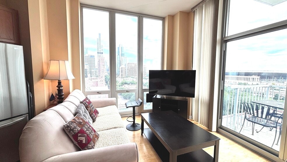 Building Photo - 1600 S Indiana Ave