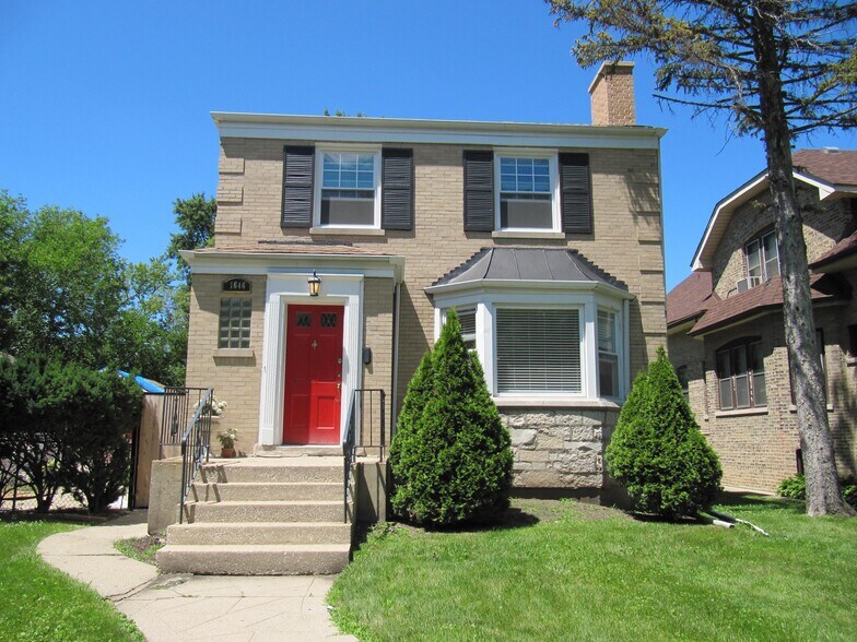 Primary Photo - 1646 N Mobile Ave