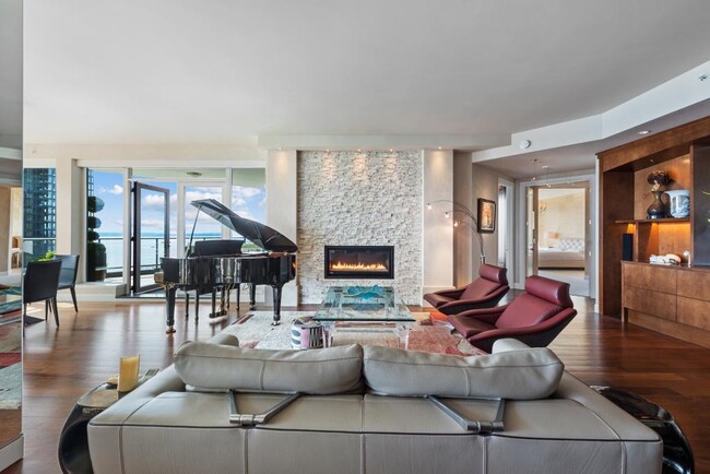 Building Photo - The Escala Condominiums - 3 bedrooms