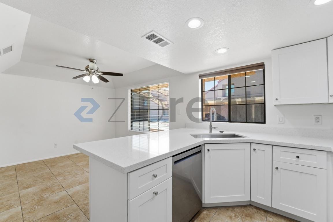 Building Photo - 609 E Mesquite Cir