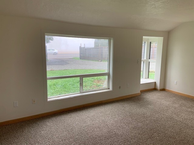 Living Room - 3335 Coburg Rd