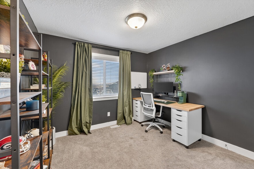 Building Photo - 3364 E Bluewater