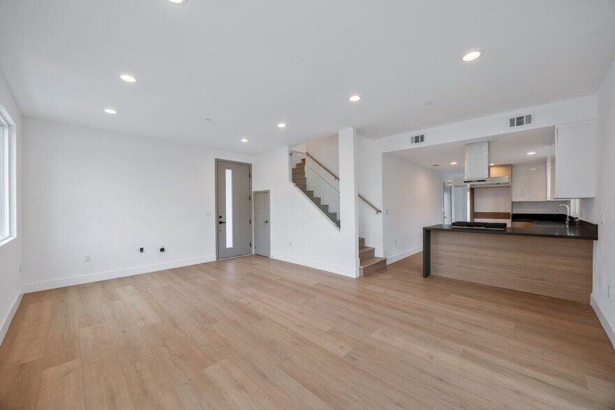 Building Photo - 12675 9th St