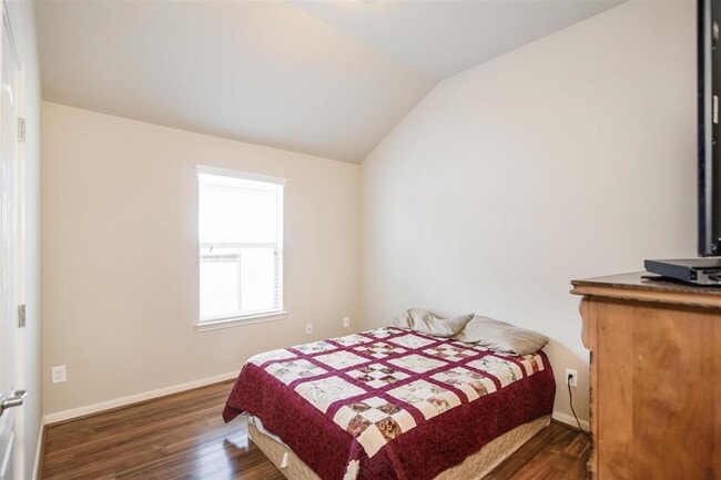 Building Photo - 22735 Pantego Ln