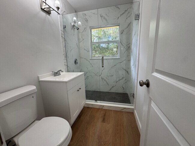 Building Photo - 110 Cascade Ln