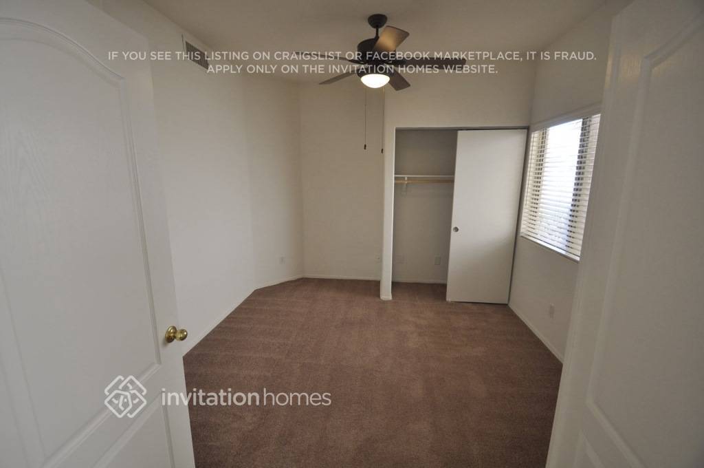 Building Photo - 10541 W Almeria Rd