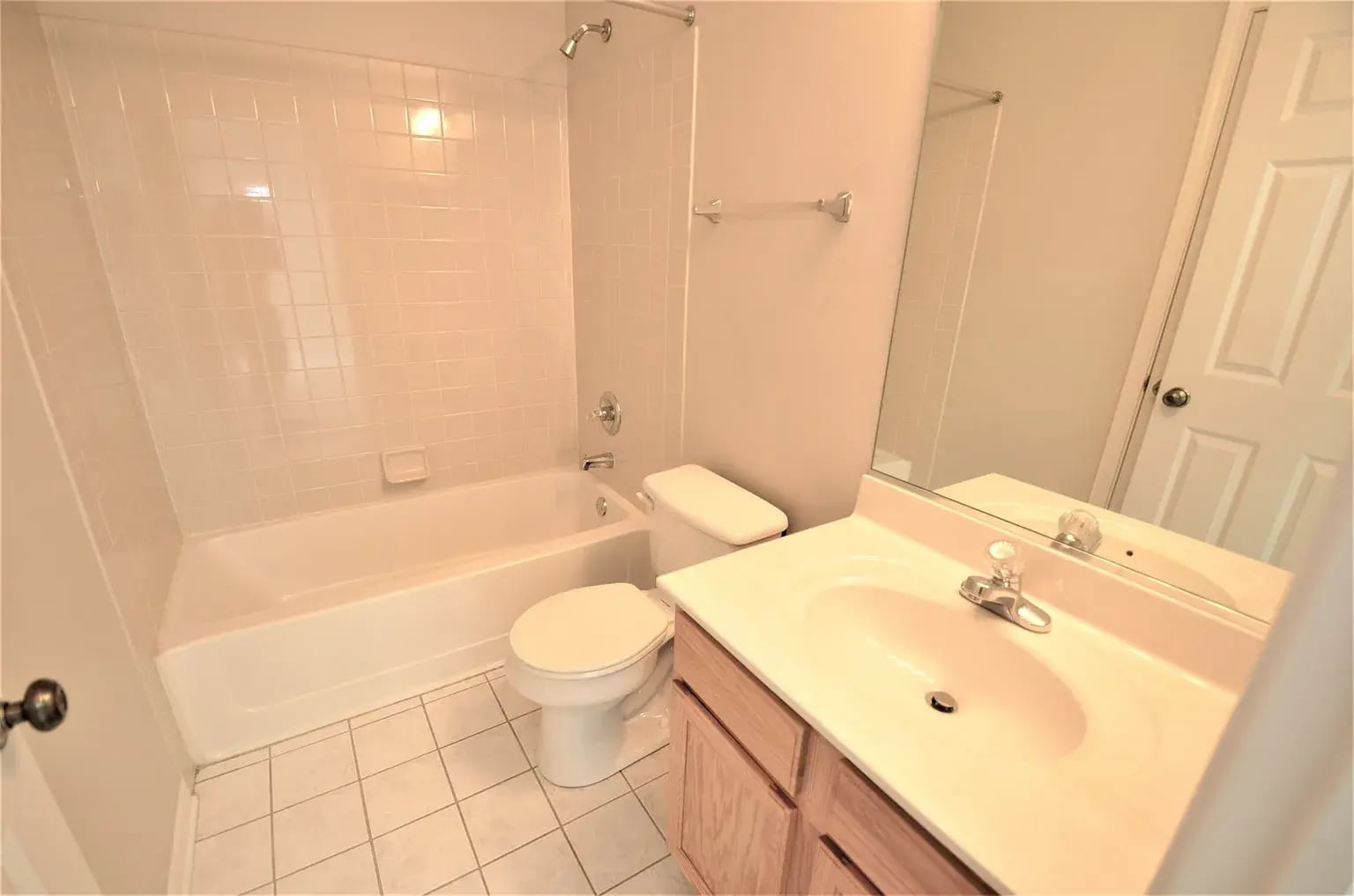 Building Photo - 2227 Waterleaf Ct