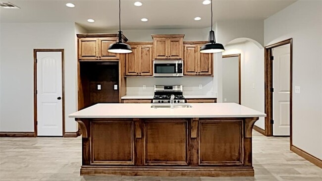 Building Photo - 7025 Hidden Trail Ln