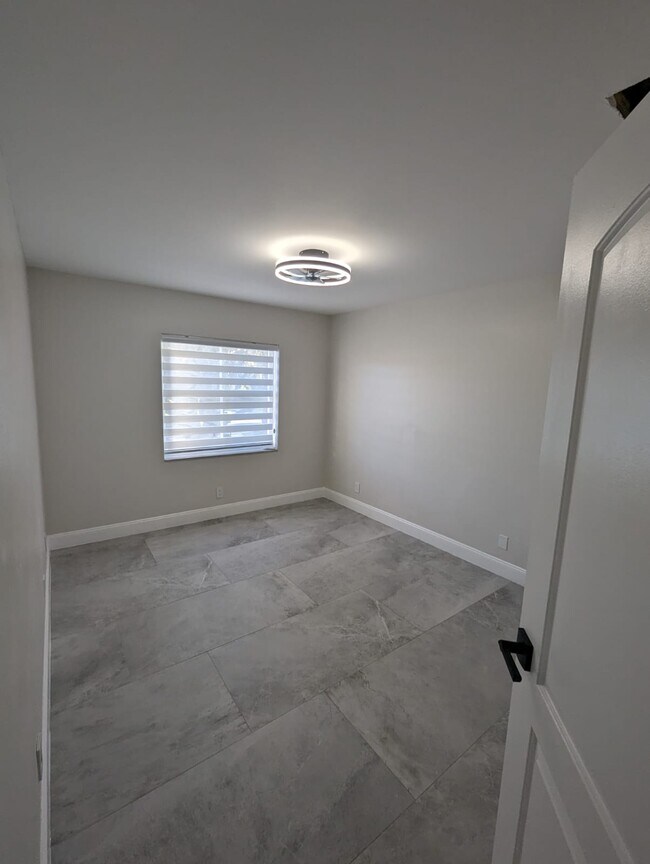 Building Photo - 5720 NW 61st Pl
