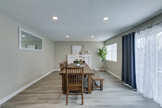 Building Photo - 6585 Minton Ct