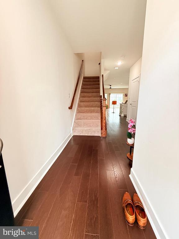 Building Photo - 161 Livingston Ln