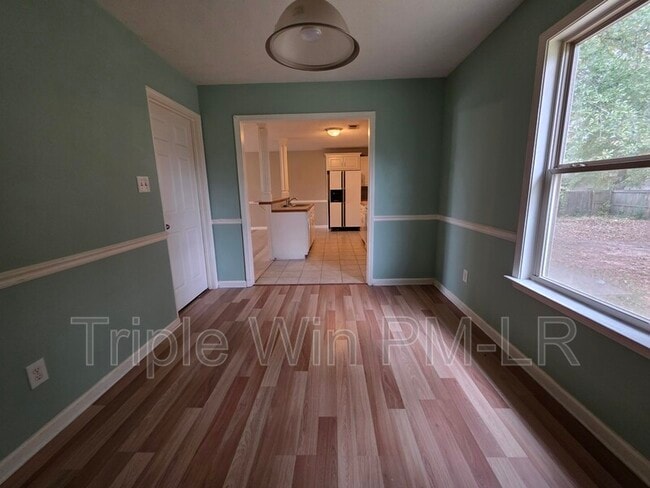 Building Photo - 12 Gold Meadow Loop