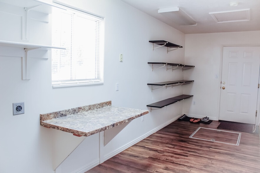 Large utility/workroom - 4117 W 475 N