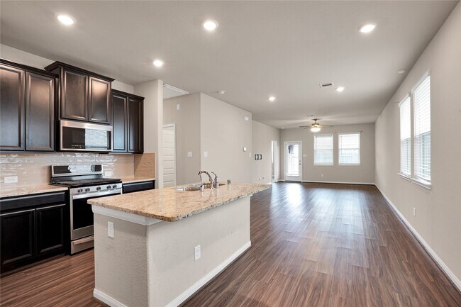 Building Photo - 18821 Amaro Hills Dr