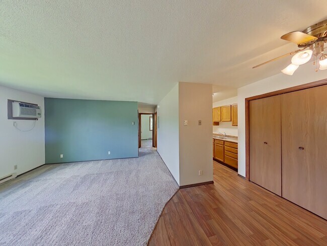Building Photo - Summerfield