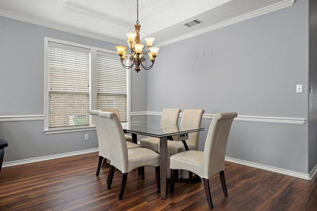 Building Photo - 123 Justin Leonard Dr