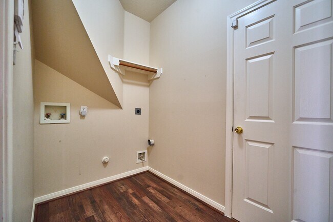 Building Photo - 9111 Winkbow Dr