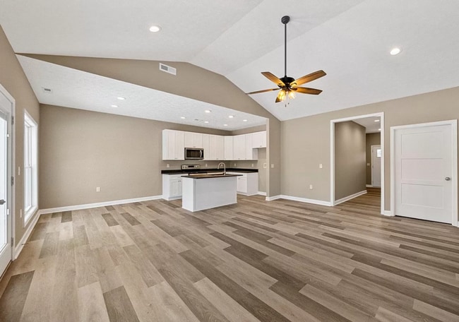 Building Photo - 2658 Cedrus Ave