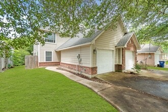 Building Photo - 406 Texas St