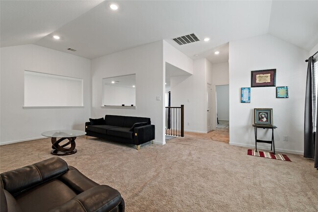 Building Photo - 14010 Hartford Heights Wy